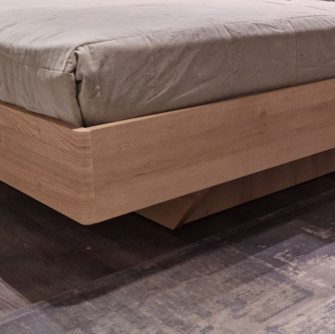 Двуспальная кровать с ящиком для белья Илма-2 (дуб Ривьера/Kenya Grey)