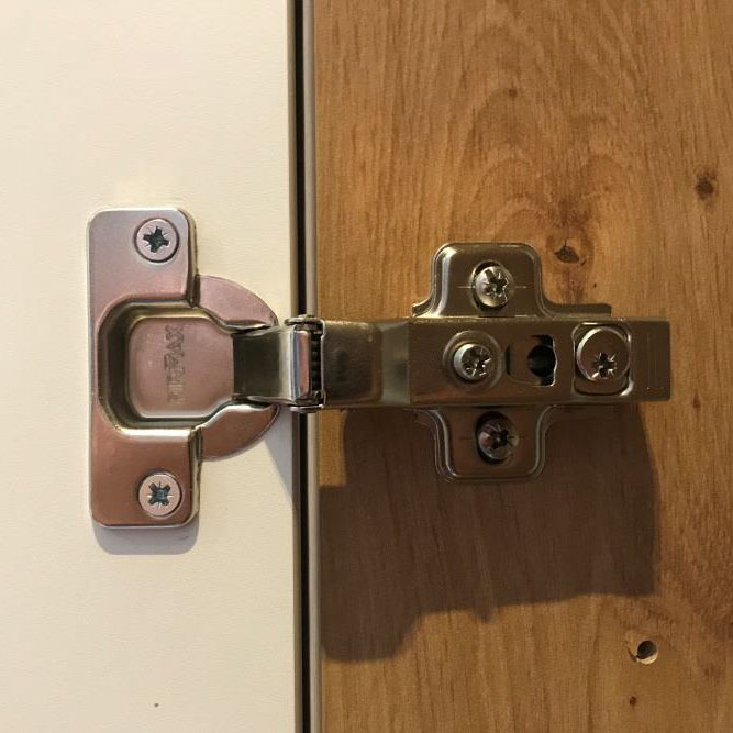 Молодежная Наполи (дуб золотой/белый глянец)