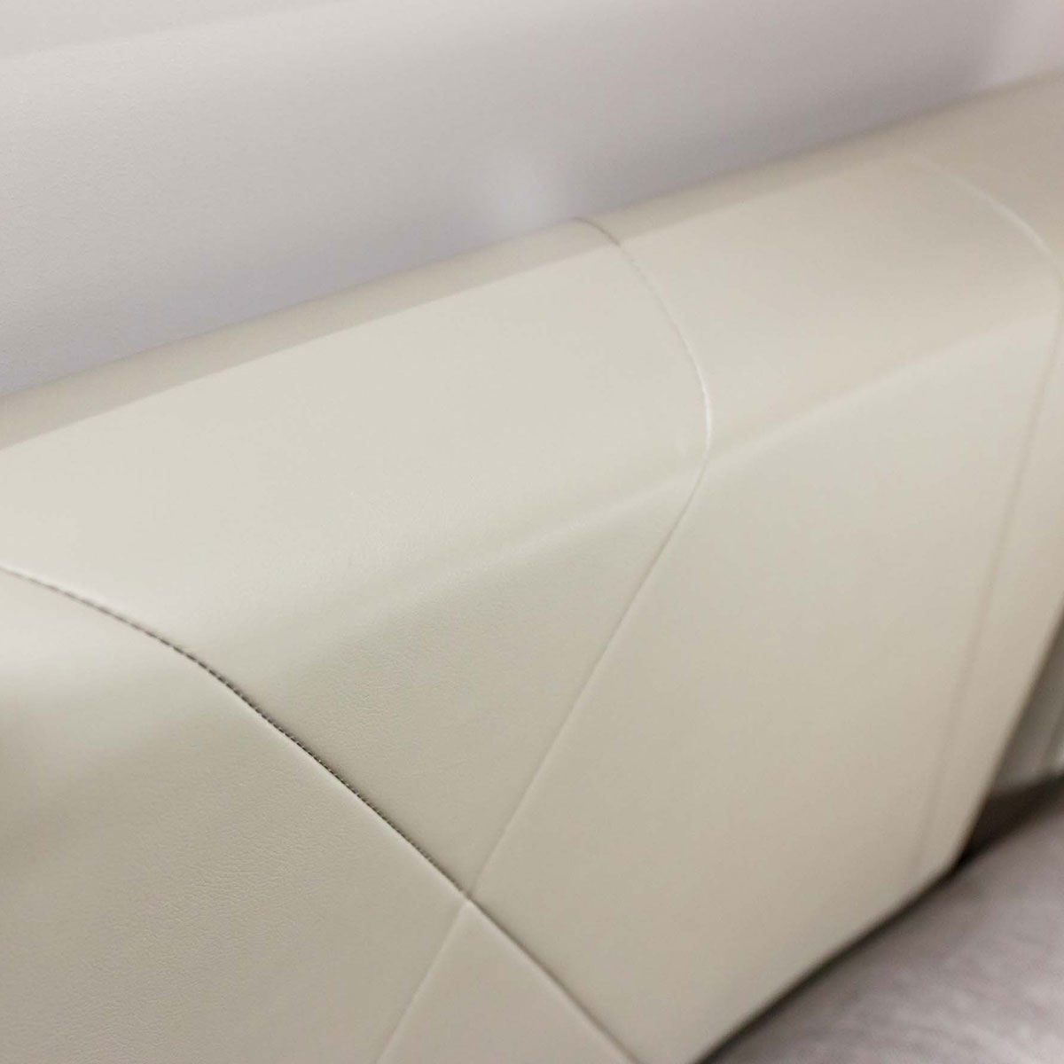 Подушка тип 04 для 393.1716 и 393.1816 (экокожа ваниль)