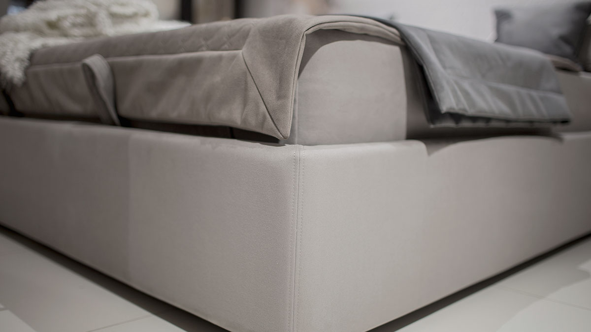 Мягкая кровать 180х200 Enigma