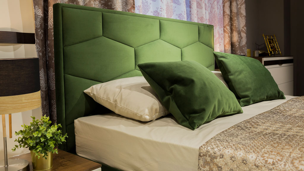 Интерьерная кровать Диаманд (Mocka 39)