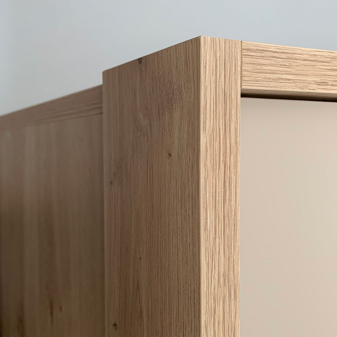 Спальня Наполи (дуб золотой/белый глянец)